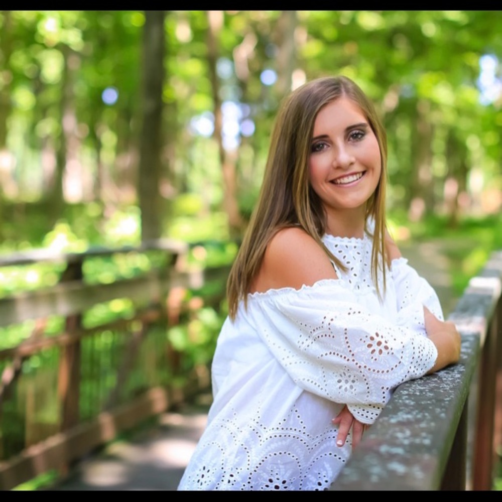 Meet your Posher, Alyson